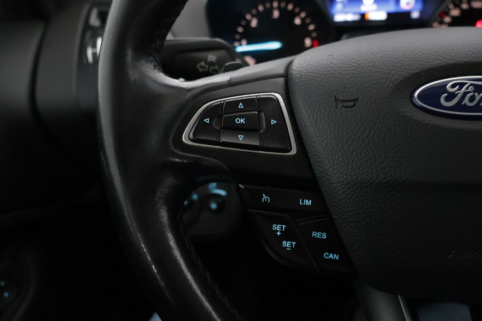 Ford Kuga 2017 2,0TDCi 150 hv PowerShift AWD Titanium - YritysOutlet - Myydään vain yrityksille *Suomi-auto / P-Kamera / Webasto* - Juuri katsastettu! / Kahdet hyvät renkaat / S-Luukku / Androidauto