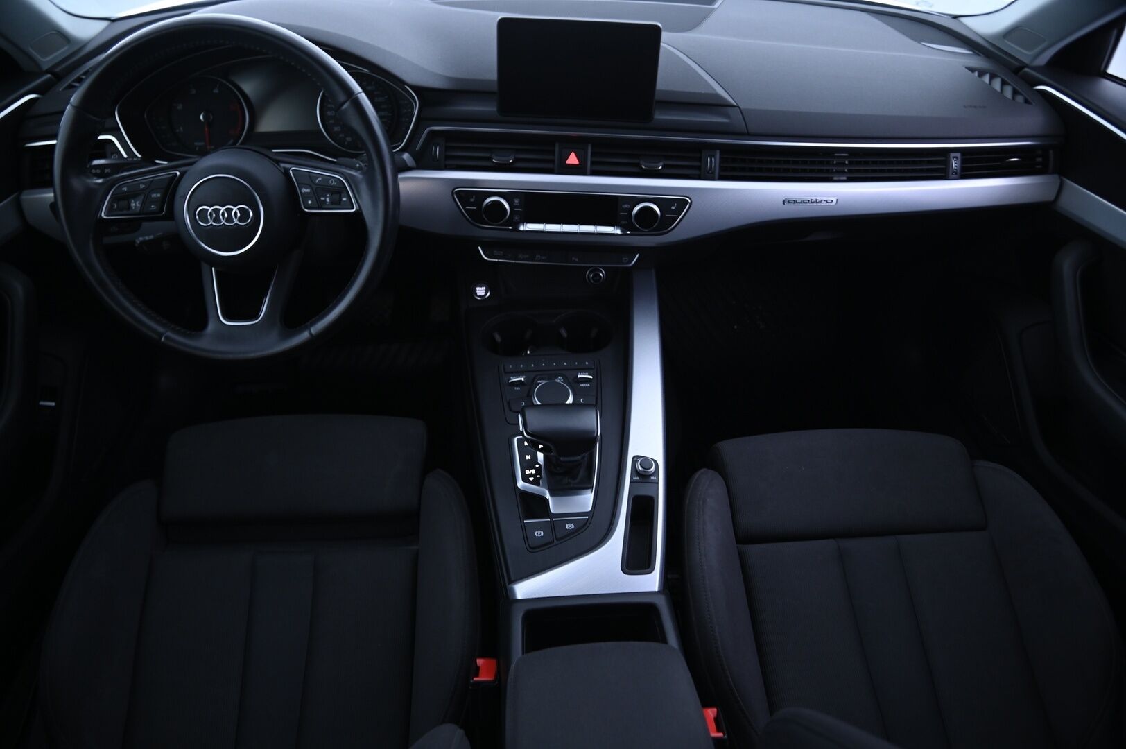 Audi A4 2017 Sedan Land of quattro 2,0 TDI 140 kW quattro S tronic - HUIPPUVARUSTEET! / Webasto / Vetokoukku / Matrix LED / Bang&Olyfsen / Sporttipenkit 