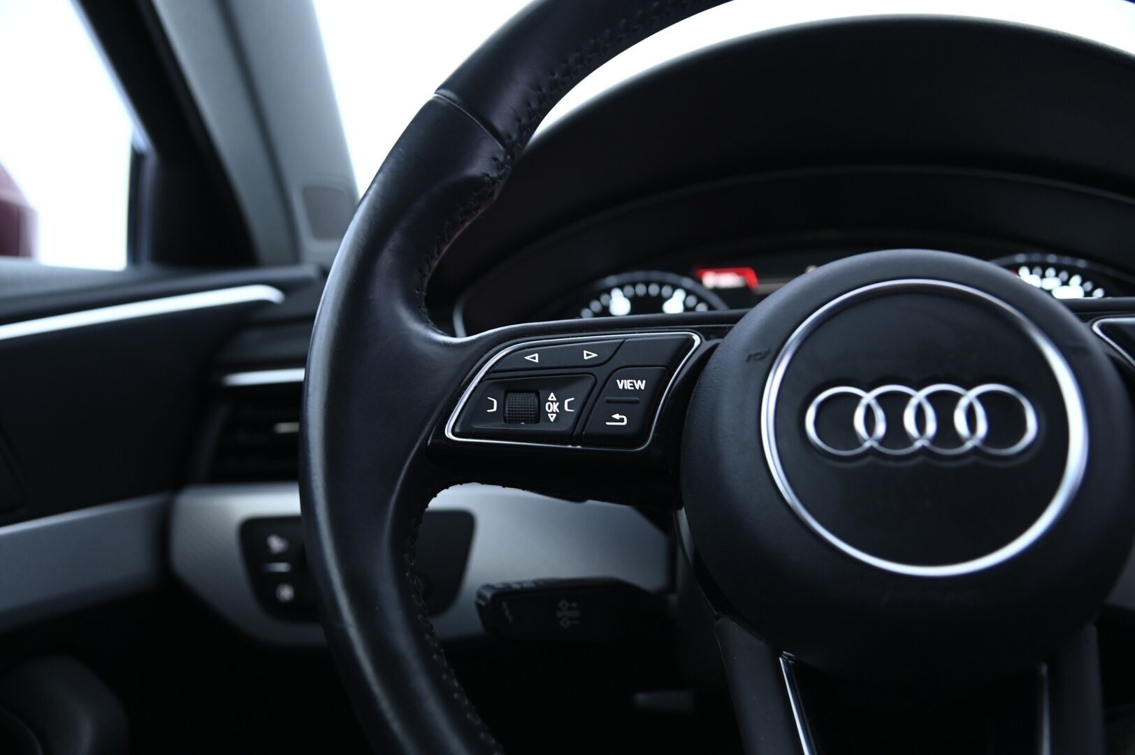 Audi A4 2017 Sedan Land of quattro 2,0 TDI 140 kW quattro S tronic - HUIPPUVARUSTEET! / Webasto / Vetokoukku / Matrix LED / Bang&Olyfsen / Sporttipenkit 