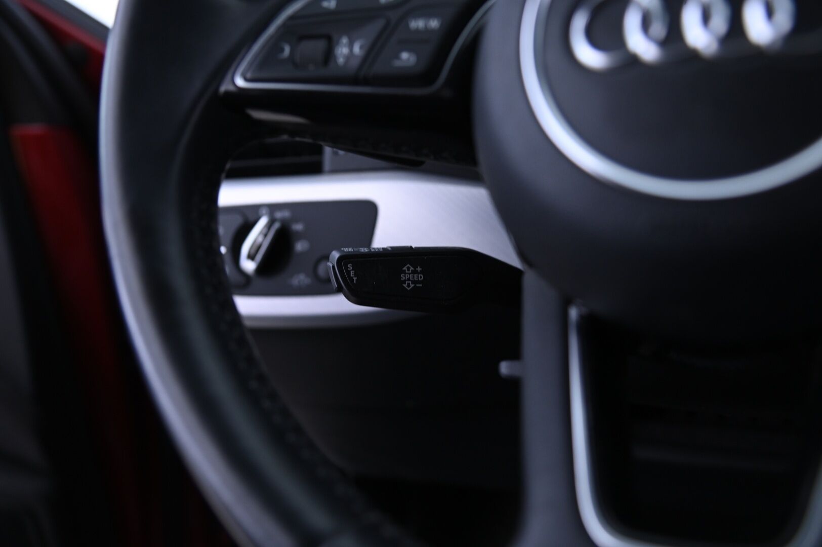 Audi A4 2017 Sedan Land of quattro 2,0 TDI 140 kW quattro S tronic - HUIPPUVARUSTEET! / Webasto / Vetokoukku / Matrix LED / Bang&Olyfsen / Sporttipenkit 