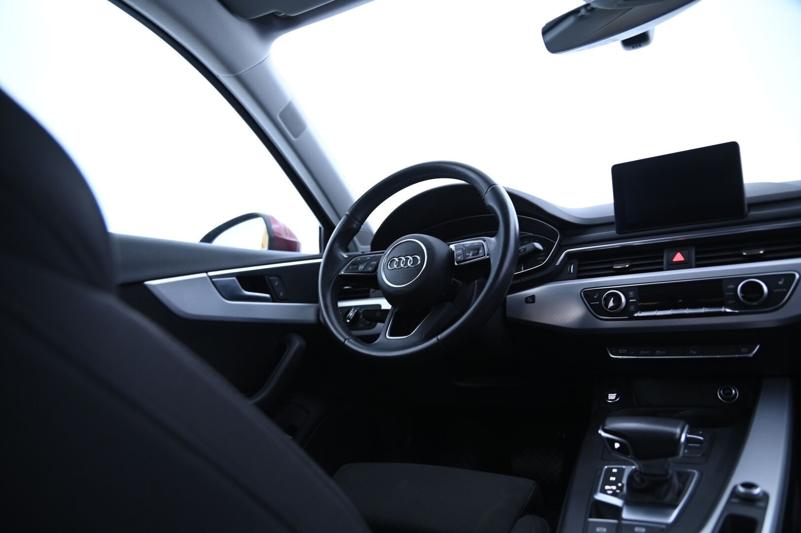 Audi A4 2017 Sedan Land of quattro 2,0 TDI 140 kW quattro S tronic - HUIPPUVARUSTEET! / Webasto / Vetokoukku / Matrix LED / Bang&Olyfsen / Sporttipenkit 