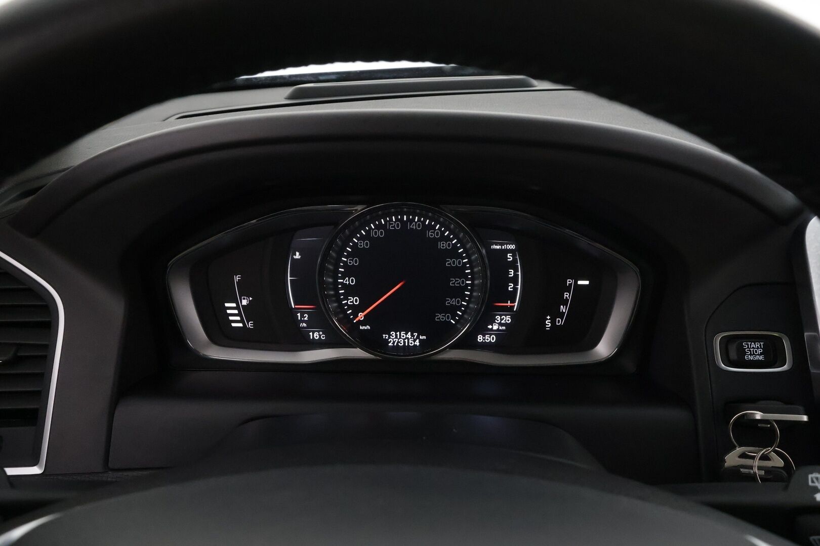 Volvo XC60 2017 D4 Classic Summum aut * ACC / Webasto / Sähköistuin muistilla / Kattoluukku / High performance / P.tutkat / Xenon * - Suomi-auto / 1.OM / Merkkihuollettu / Kahdet renkaat 