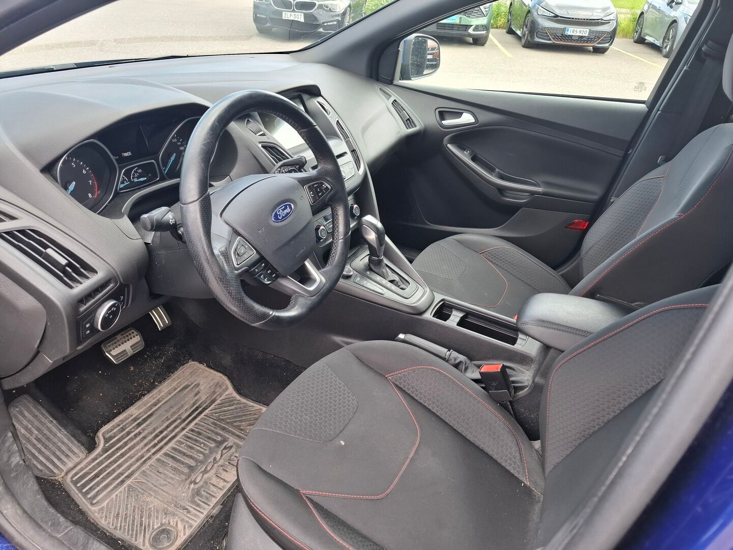 Ford Focus 2017 1,0 EcoBoost 125 hv Start/Stop A6 ST-Line *Vakkari / Lohko / P.kamera / Läm tuulilasi* - * Juuri huollettu / 2x Hyvät renkaat* 