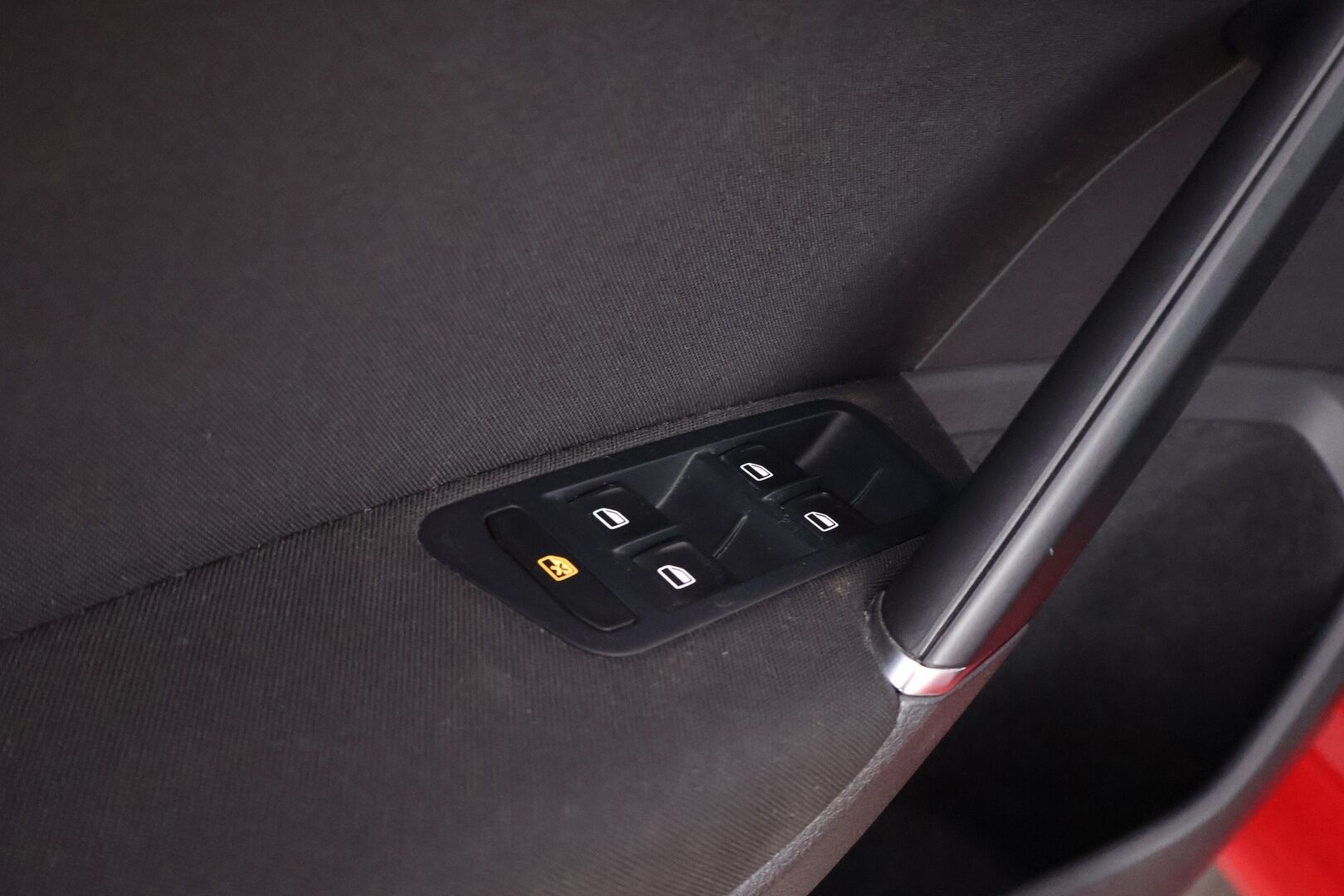 Volkswagen Golf 2015 Variant Comfortline 1,6TDI 81kW - MYYDÄÄN HUUTOKAUPAT.COM