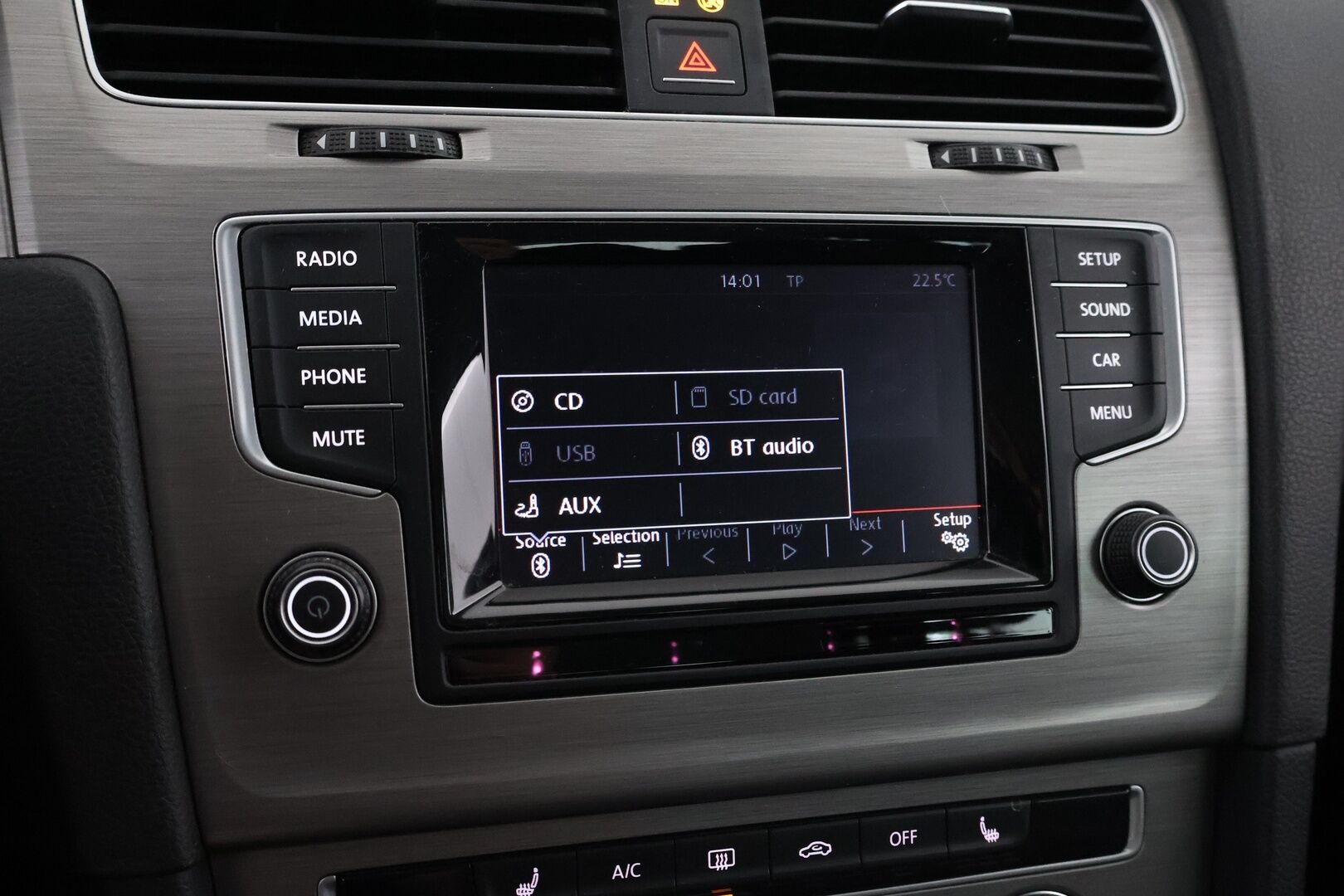Volkswagen Golf 2015 Variant Comfortline 1,6TDI 81kW - MYYDÄÄN HUUTOKAUPAT.COM