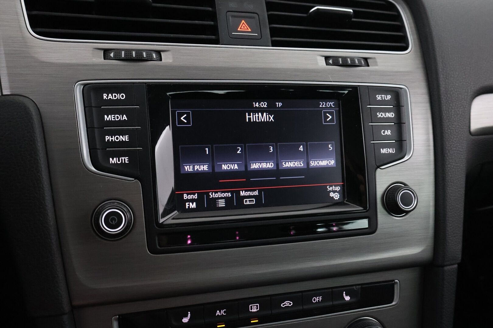 Volkswagen Golf 2015 Variant Comfortline 1,6TDI 81kW - MYYDÄÄN HUUTOKAUPAT.COM