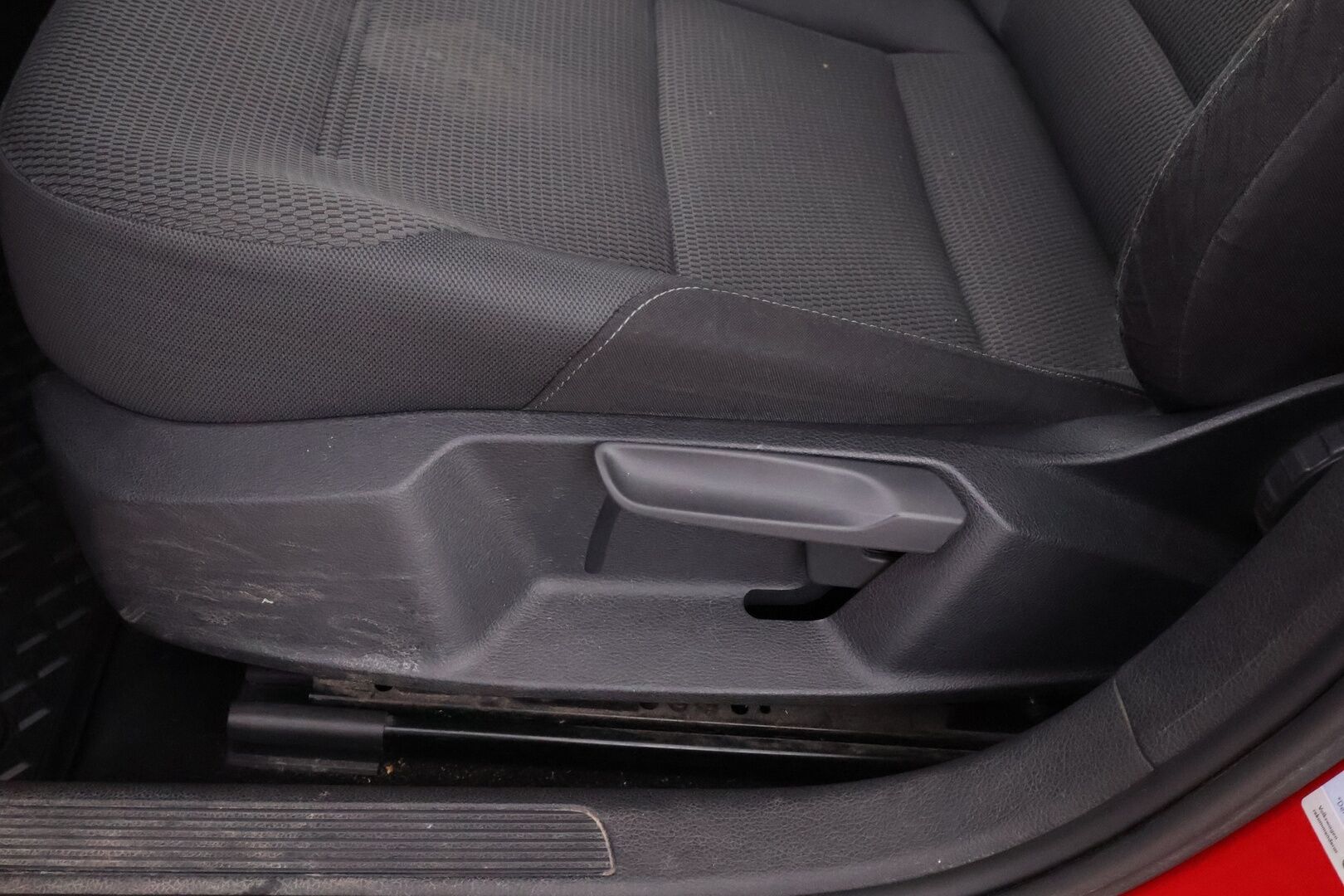 Volkswagen Golf 2015 Variant Comfortline 1,6TDI 81kW - MYYDÄÄN HUUTOKAUPAT.COM