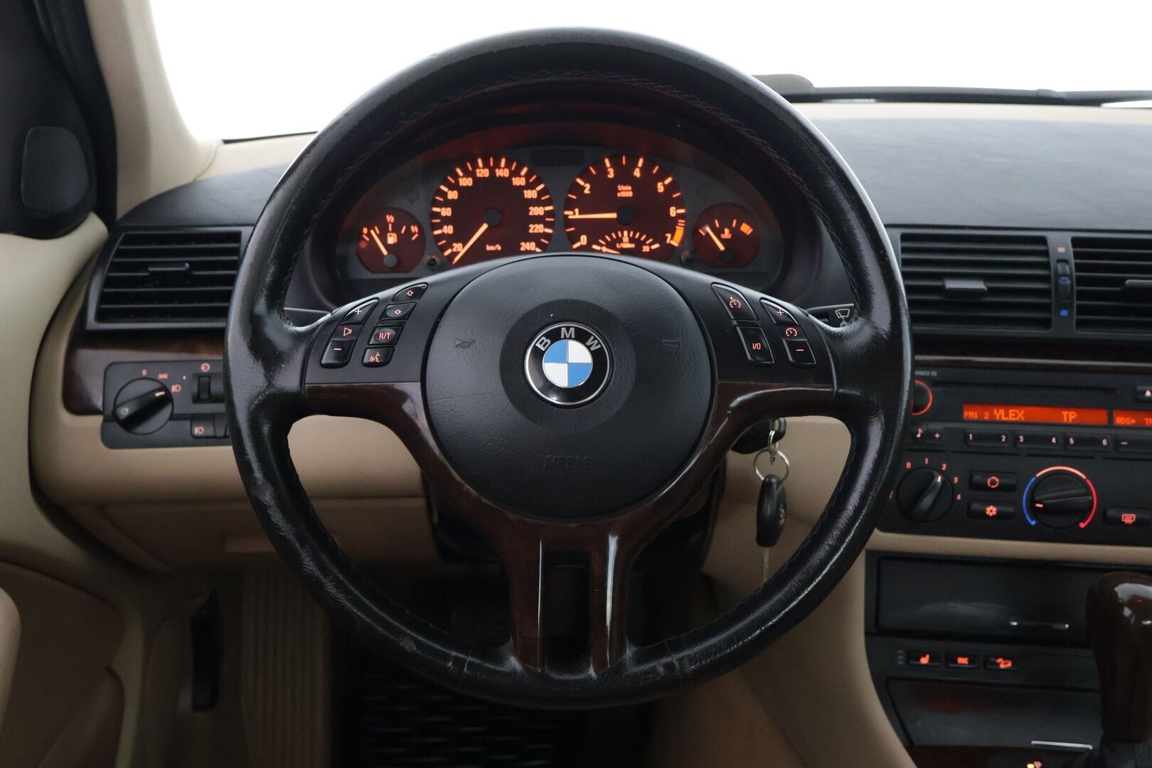 BMW 325 2004 4D 325XI SEDAN AUTOMATIC-EU31-4X4/273 **Myydään huutokaupat.com** - *Myydään huutokaupat.com*