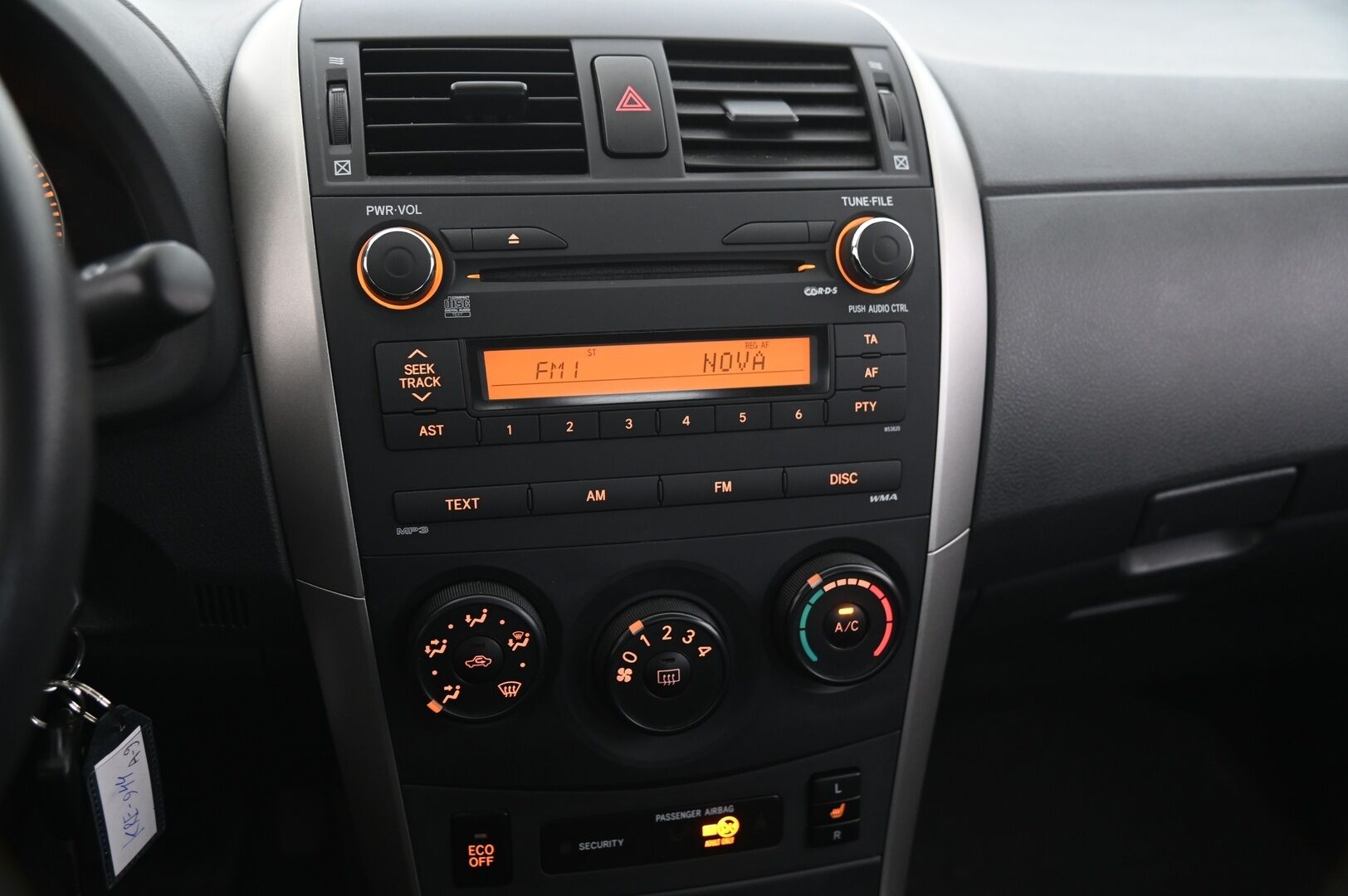 Toyota Corolla 2009 1,33 Dual VVT-i Linea Terra 4ov - Suomi-auto | Lohko | Vähän ajettu! | Juuri huollettu! | 2x renkaat&vanteet