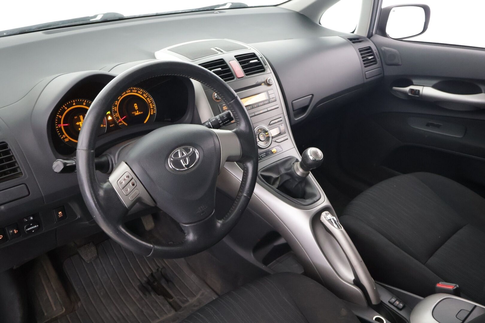 Toyota Auris 2007 Dual VVT-i Linea Sol 5ov - */ MYYDÄÄN HUUTOKAUPAT.COM / Suomi-auto / Ilmastointi / Lohko / Huoltokirja / 2x renkaat /*