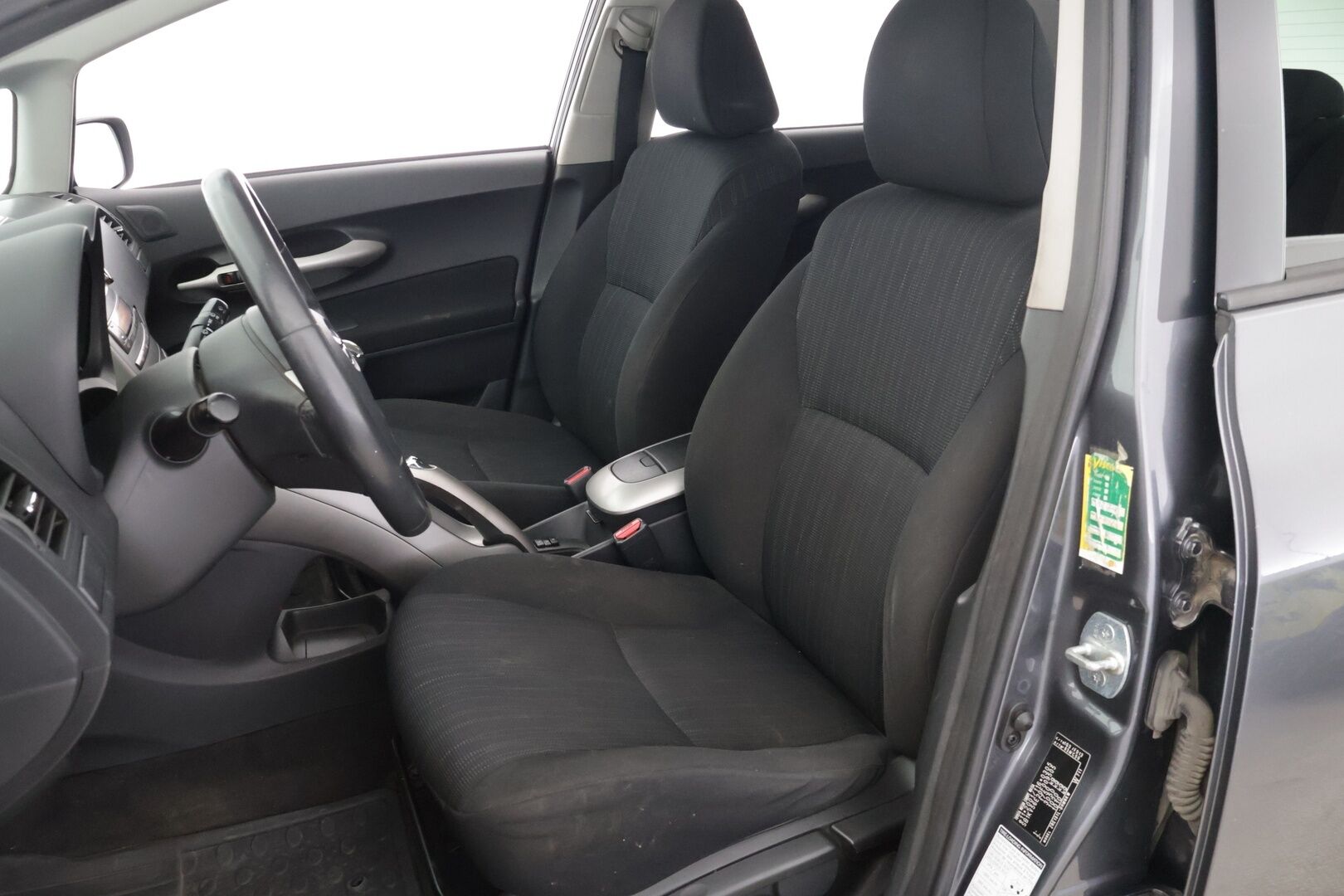 Toyota Auris 2007 Dual VVT-i Linea Sol 5ov - */ MYYDÄÄN HUUTOKAUPAT.COM / Suomi-auto / Ilmastointi / Lohko / Huoltokirja / 2x renkaat /*