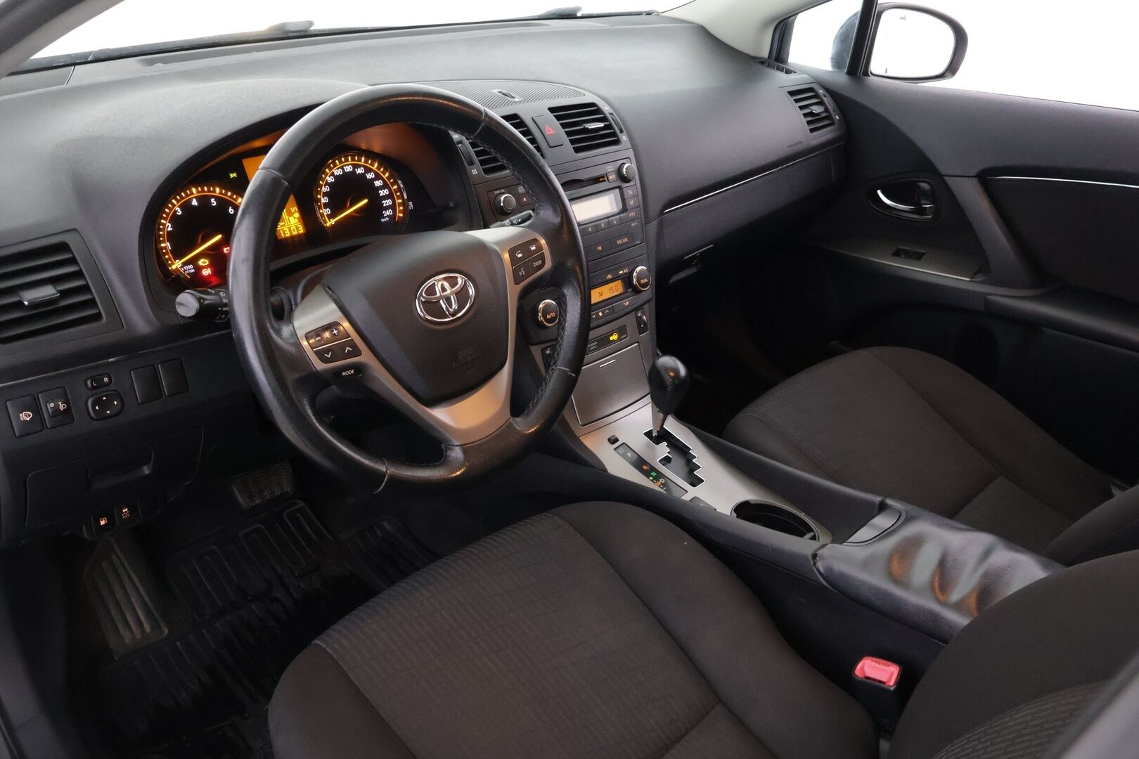 Toyota Avensis 2009 1,8 Valvematic Linea Sol Wagon Multidrive S - Huutokaupat.com / Vuosi Leimaa! / Vetokoukku / Katso huollot!!