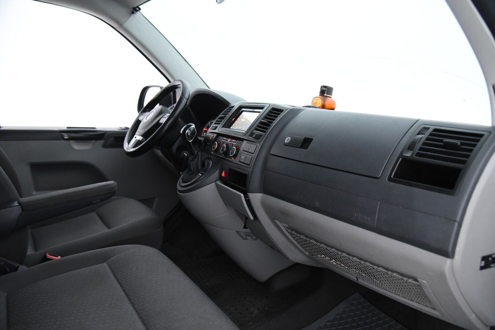 Volkswagen Transporter 2010 umpipakettiauto pitkä 2,0 TDI 103 kW DSG / Myydään huutokaupat.com:ssa! - Myydään vain Huutokaupat.com:ssa!