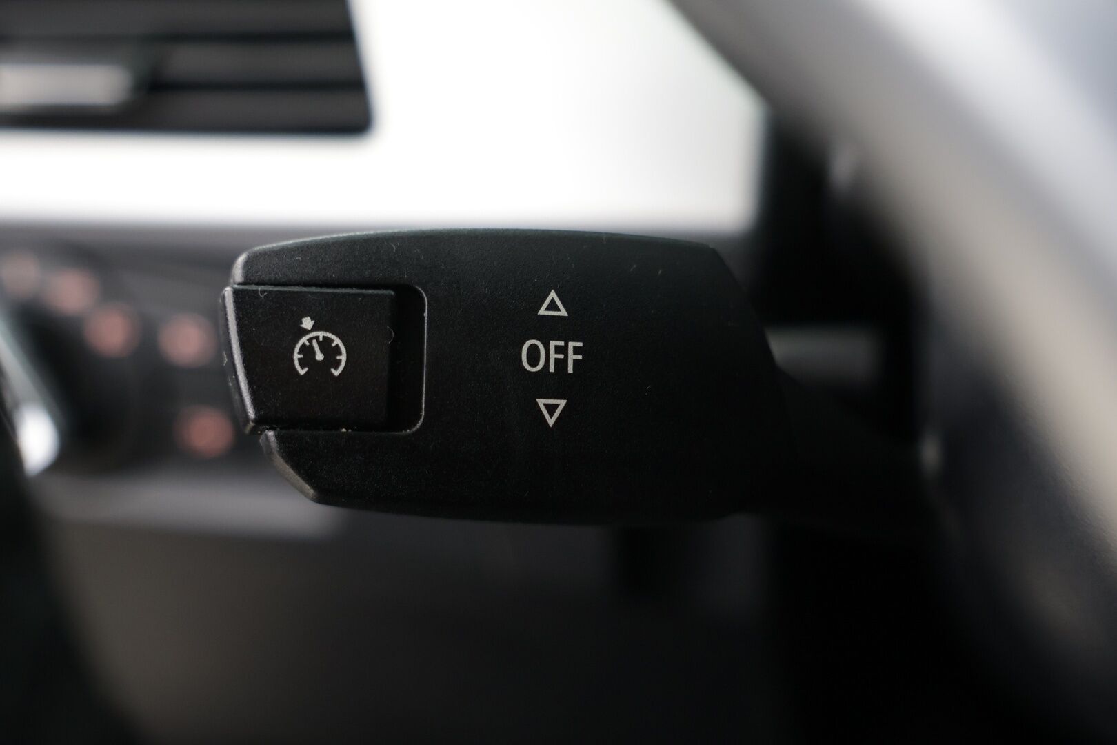 BMW 320 2011 A E91 Touring Limited Business Edition / LCI / KOUKKU! / LOHKO+SISÄ! /*- YritysOutlet - Myydään vain yrityksille -* - Siisti! / Nelikko! / Koukku! / Vakkari! / Lohko+ sisä! /