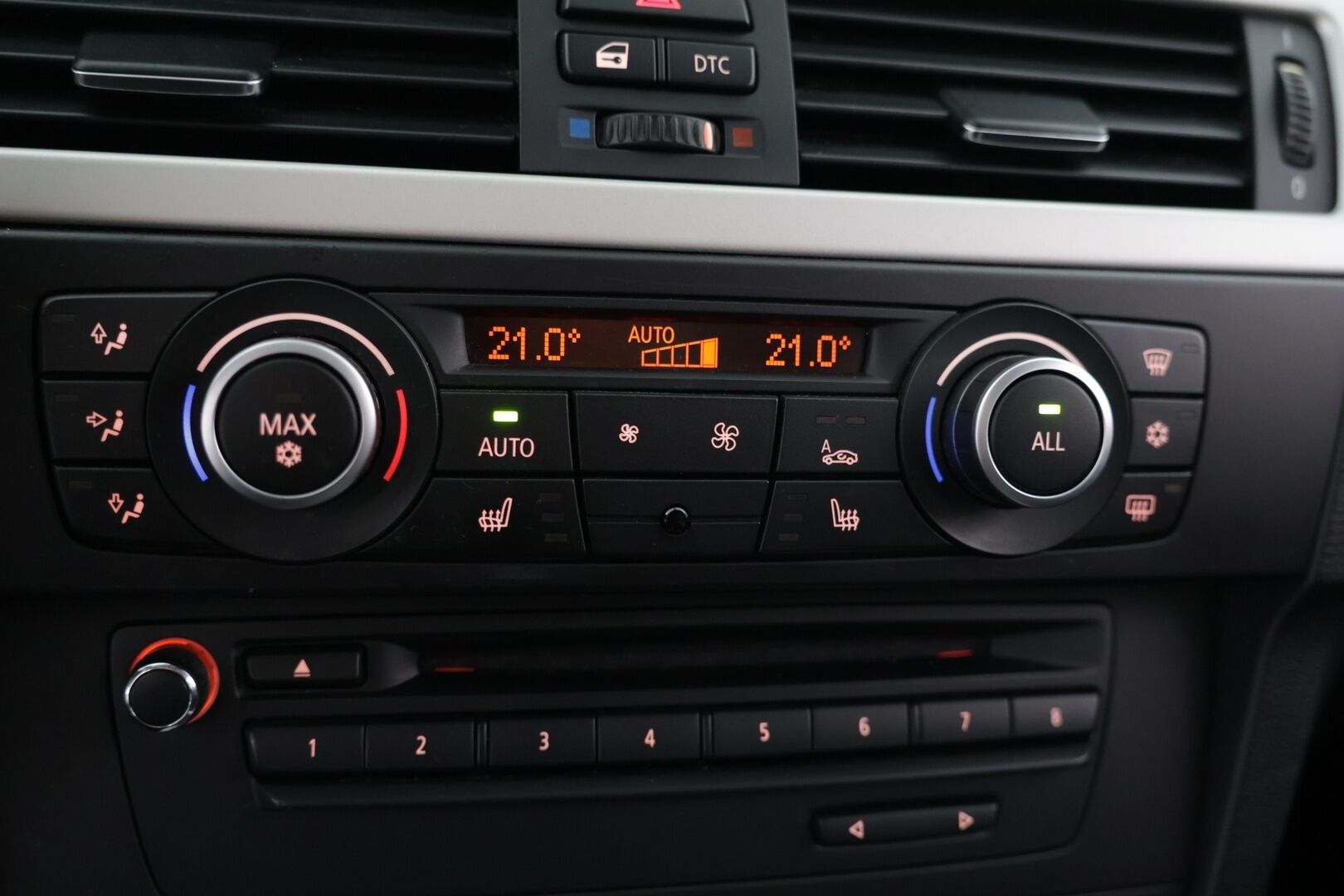 BMW 320 2011 A E91 Touring Limited Business Edition / LCI / KOUKKU! / LOHKO+SISÄ! /*- YritysOutlet - Myydään vain yrityksille -* - Siisti! / Nelikko! / Koukku! / Vakkari! / Lohko+ sisä! /