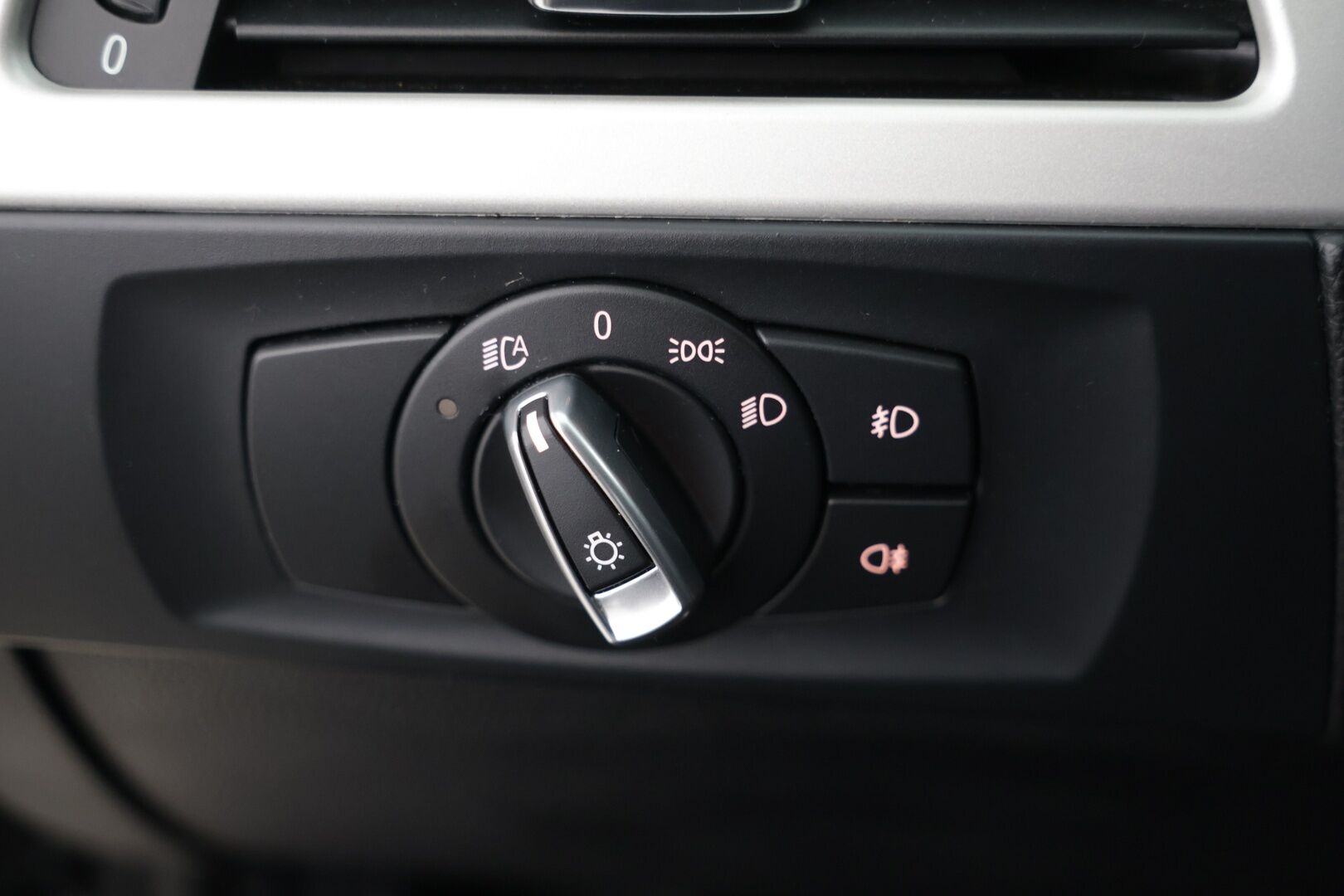 BMW 320 2011 A E91 Touring Limited Business Edition / LCI / KOUKKU! / LOHKO+SISÄ! /*- YritysOutlet - Myydään vain yrityksille -* - Siisti! / Nelikko! / Koukku! / Vakkari! / Lohko+ sisä! /