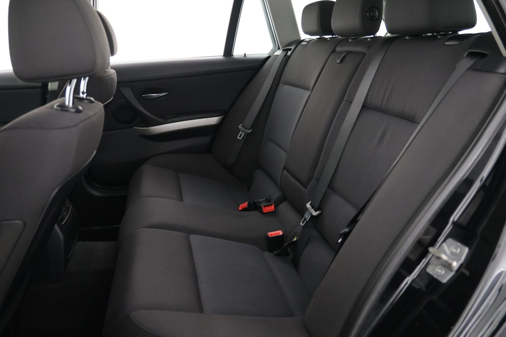 BMW 320 2011 A E91 Touring Limited Business Edition / LCI / KOUKKU! / LOHKO+SISÄ! /*- YritysOutlet - Myydään vain yrityksille -* - Siisti! / Nelikko! / Koukku! / Vakkari! / Lohko+ sisä! /