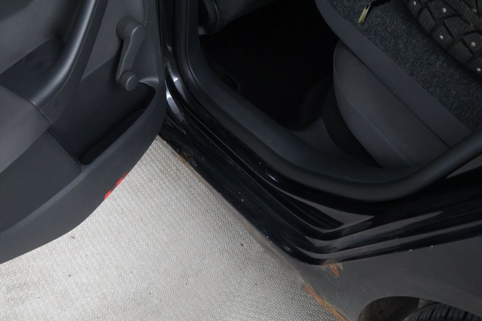 Volkswagen Golf 2007 Comfortline 1,6 FSI 85 kW 4d * - YritysOutlet - Myydään vain yrityksille - * Tämä auto myydään YritysOutlet -valikoimasta vain yritykselle *