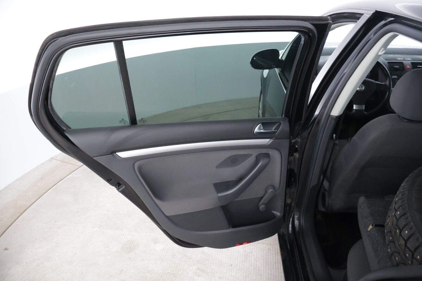 Volkswagen Golf 2007 Comfortline 1,6 FSI 85 kW 4d * - YritysOutlet - Myydään vain yrityksille - * Tämä auto myydään YritysOutlet -valikoimasta vain yritykselle *