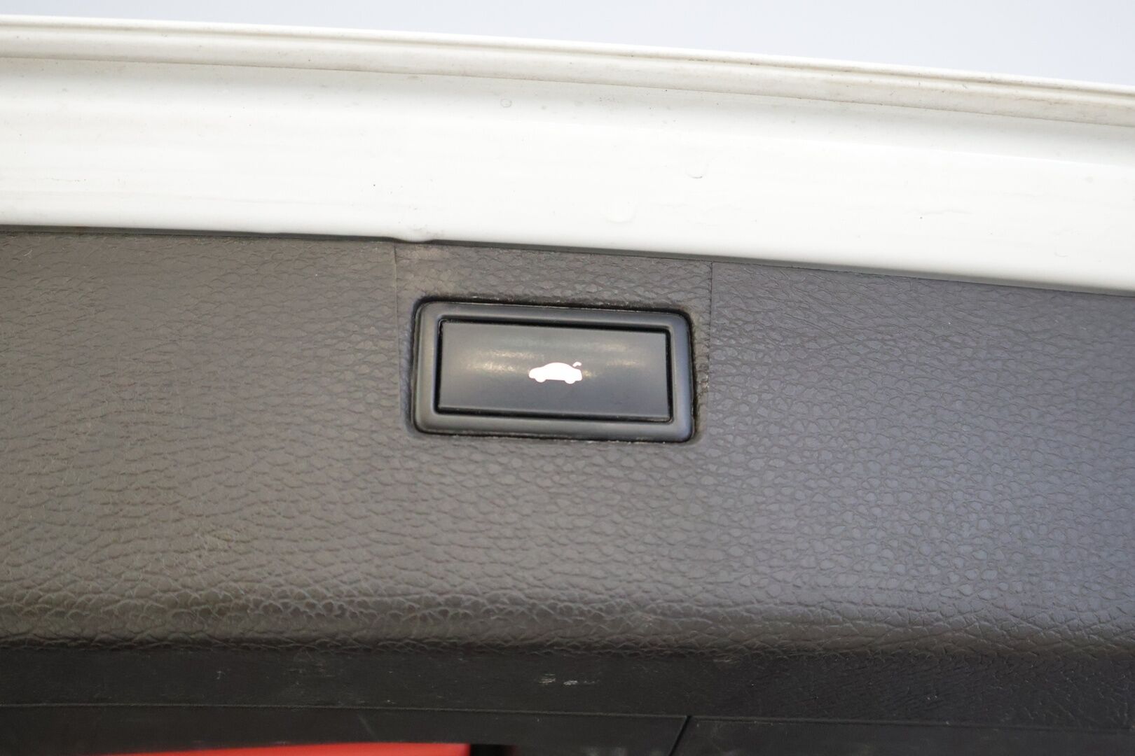 Volkswagen Passat 2012 Variant Comfortline 1,6 TDI 77 kW * YritysOutlet - Myydään vain yrityksille / Webasto / Vakkari / Vetokoukku / Sähkökontti * - * Tämä auto myydään YritysOutlet -valikoimasta vain yritykselle / Kahdet renkaat omilla alumiinivanteilla! *