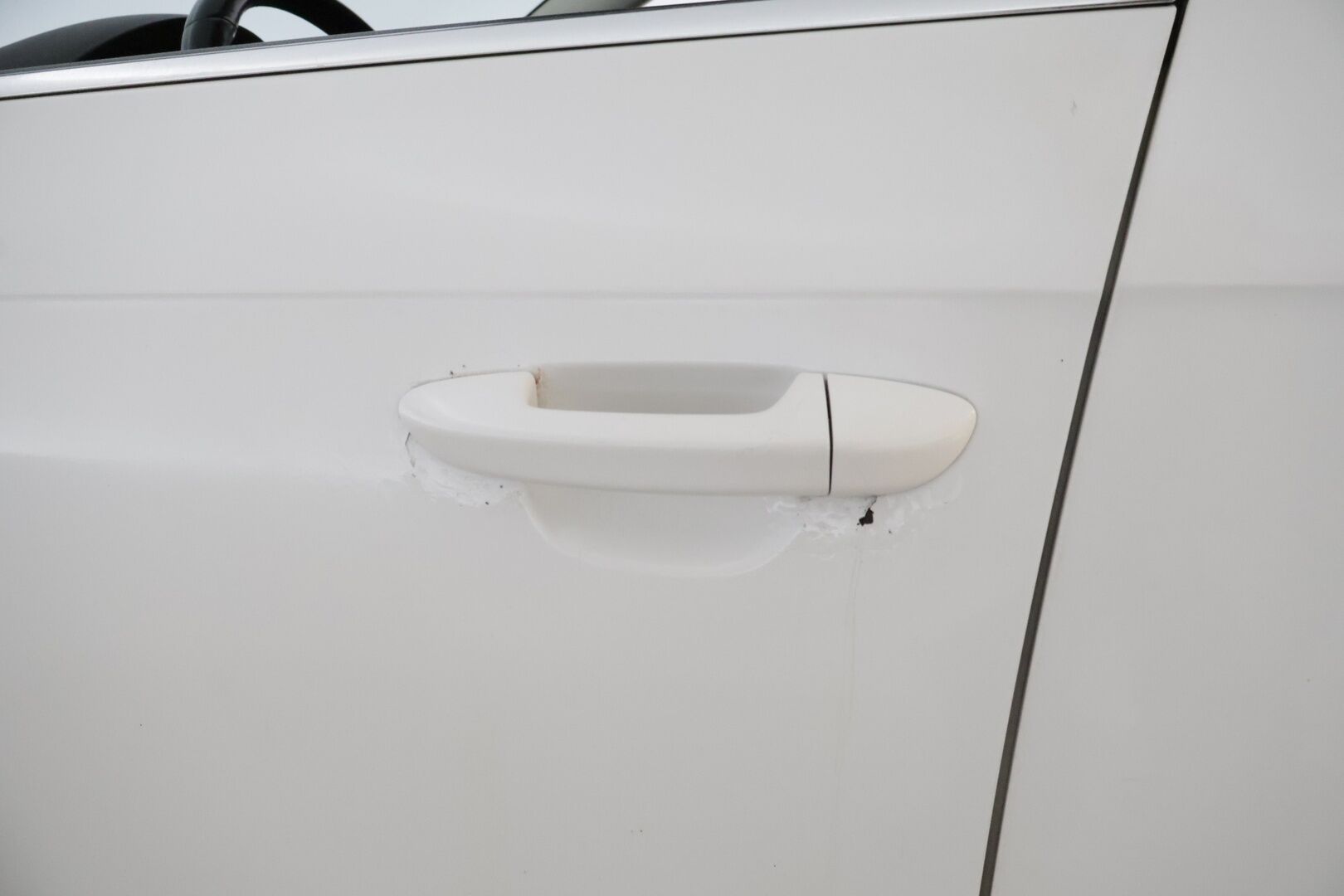 Volkswagen Passat 2012 Variant Comfortline 1,6 TDI 77 kW * YritysOutlet - Myydään vain yrityksille / Webasto / Vakkari / Vetokoukku / Sähkökontti * - * Tämä auto myydään YritysOutlet -valikoimasta vain yritykselle / Kahdet renkaat omilla alumiinivanteilla! *