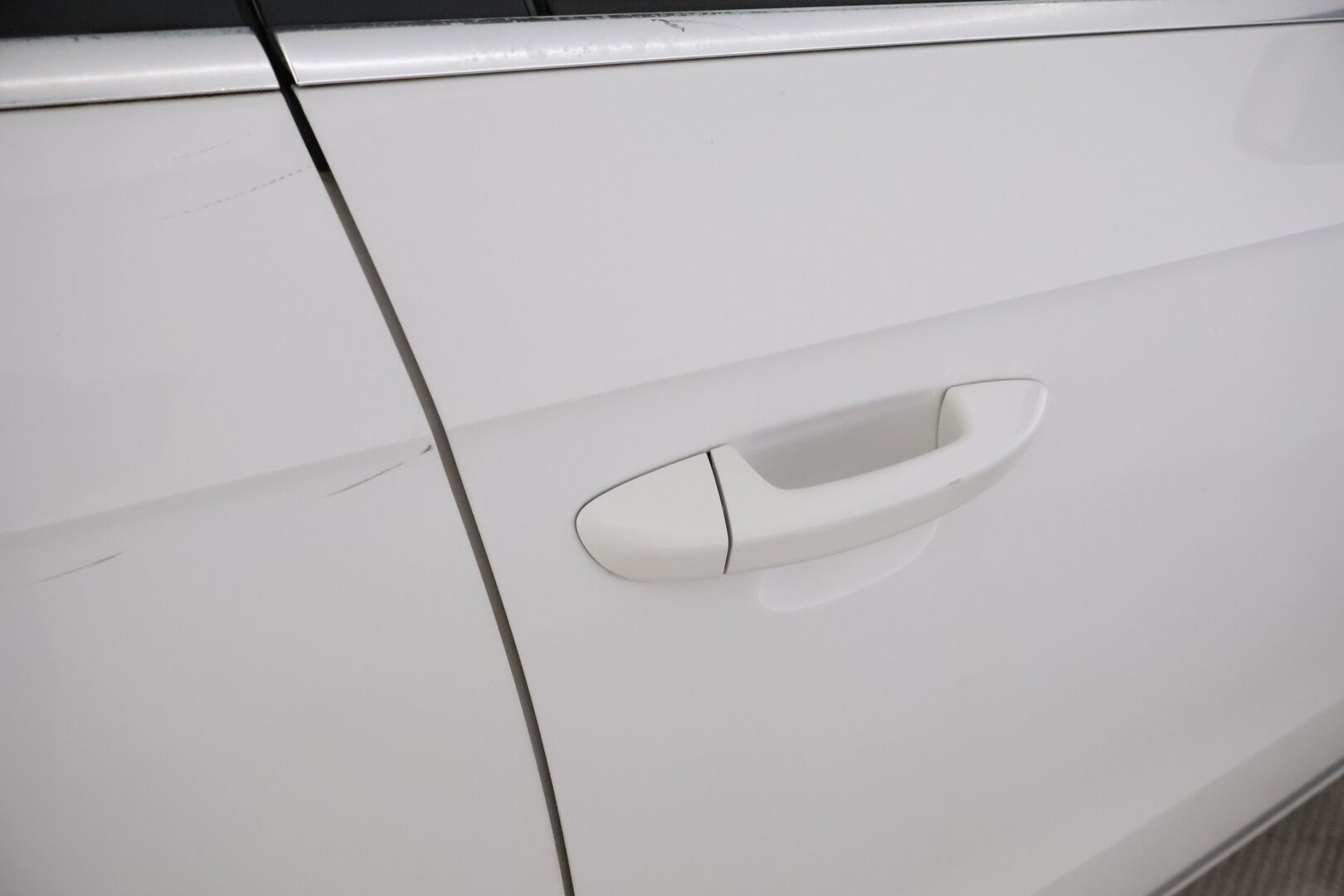 Volkswagen Passat 2012 Variant Comfortline 1,6 TDI 77 kW * YritysOutlet - Myydään vain yrityksille / Webasto / Vakkari / Vetokoukku / Sähkökontti * - * Tämä auto myydään YritysOutlet -valikoimasta vain yritykselle / Kahdet renkaat omilla alumiinivanteilla! *