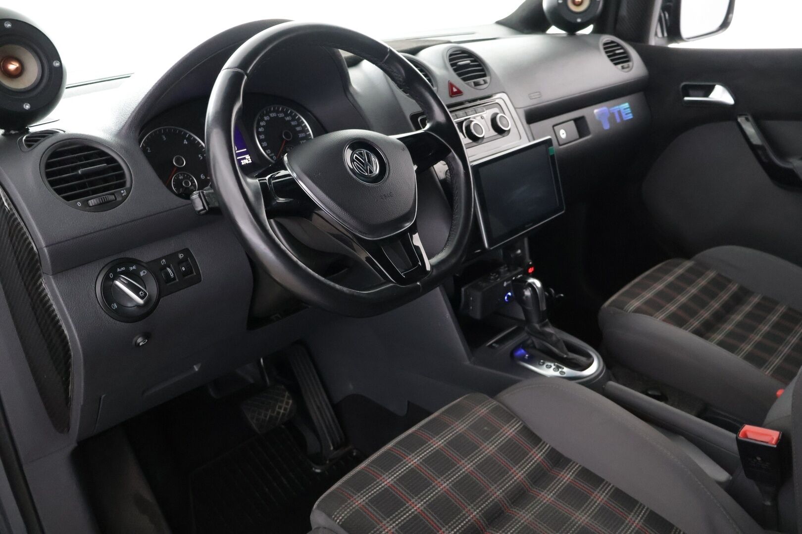 Volkswagen Caddy 2012 Trendline 1,6 TDI 75 kW DSG - | Juuri katsastettu | Vakkari | Hifit | Koukku | Sporttipenkit | MOMO vanteet | LED-Lisävalo