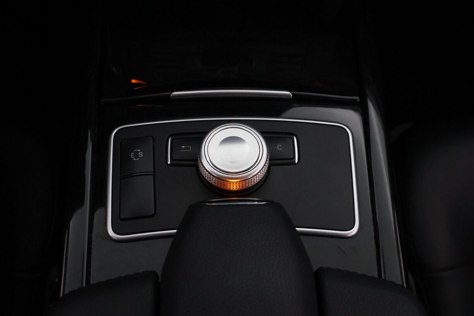 Mercedes-Benz E 2011 250 CDI BE A Premium Business - Webasto / Ortopedi puolinahat / Comad-navi / Lohkolämmitin / Vakkari / Tutkat / Suomiauto / Juuri saapunut Tampereelle!