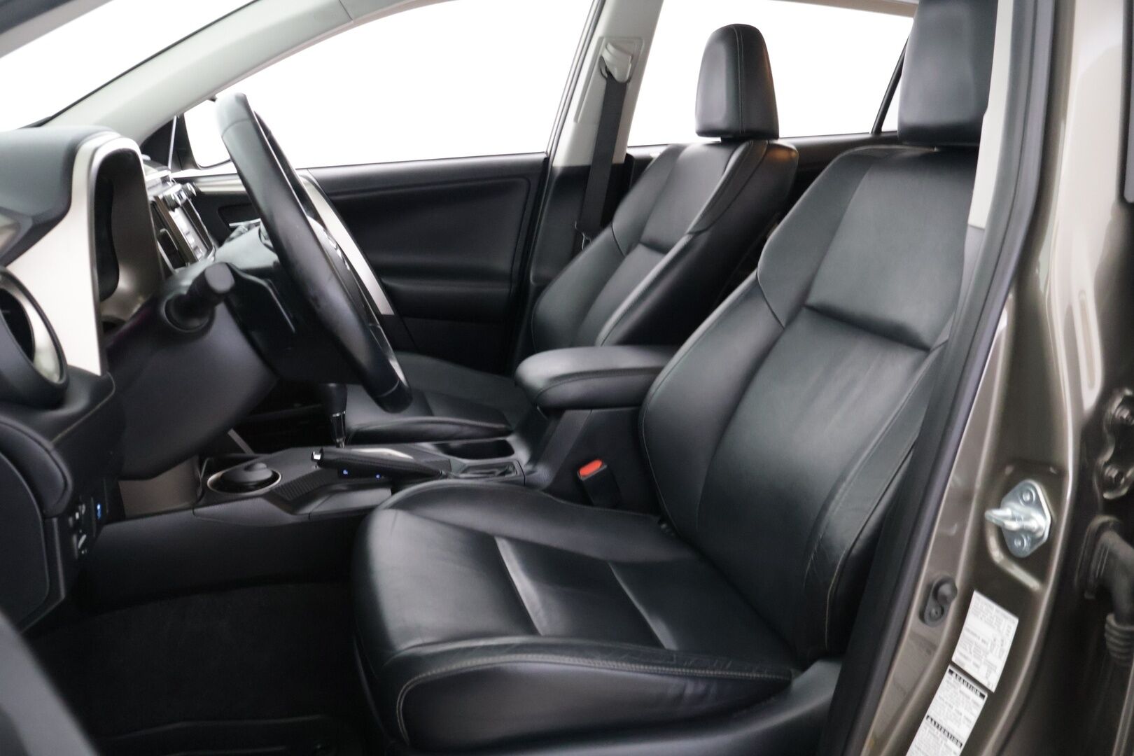 Toyota RAV4 2013 2,0 Valvematic AWD Premium Multidrive S - Nahkapenkit / Irr. Koukku / Sähköinen kuljettajanpenkki / Tosi siisti! 