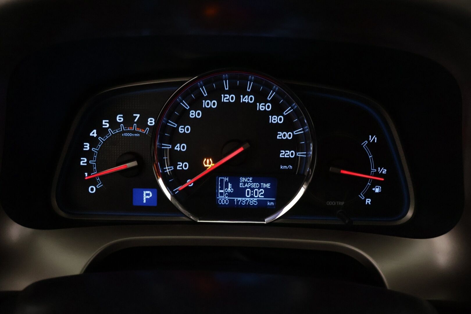 Toyota RAV4 2013 2,0 Valvematic AWD Premium Multidrive S - Nahkapenkit / Irr. Koukku / Sähköinen kuljettajanpenkki / Tosi siisti! 