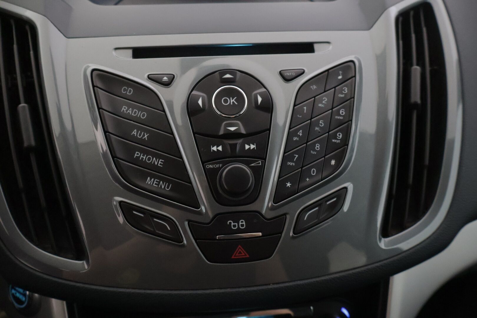 Ford Grand C-Max 2011 2,0 TDCi 140 hv PowerShift autom. Titanium A6 5-ovinen *YritysOulet - Myydään vain Yrityksille* - | Suomi-Auto | Autom.ilmastointi | Lohkolämmitin | Avaimeton käynnistys |