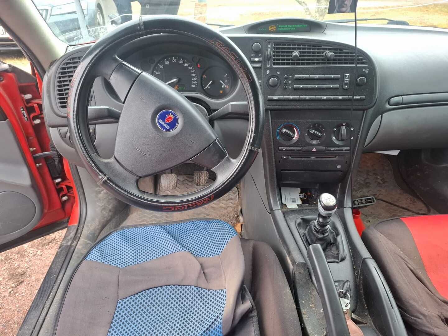 Saab 9-3 2003 * MYYDÄÄN HUUTOKAUPAT.COM *