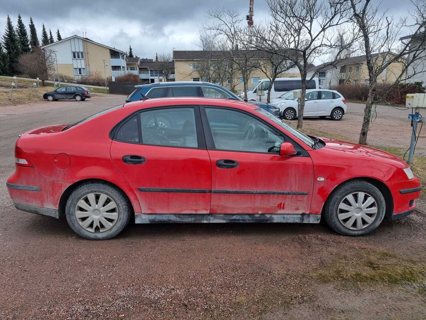 Saab 9-3 2003 * MYYDÄÄN HUUTOKAUPAT.COM *