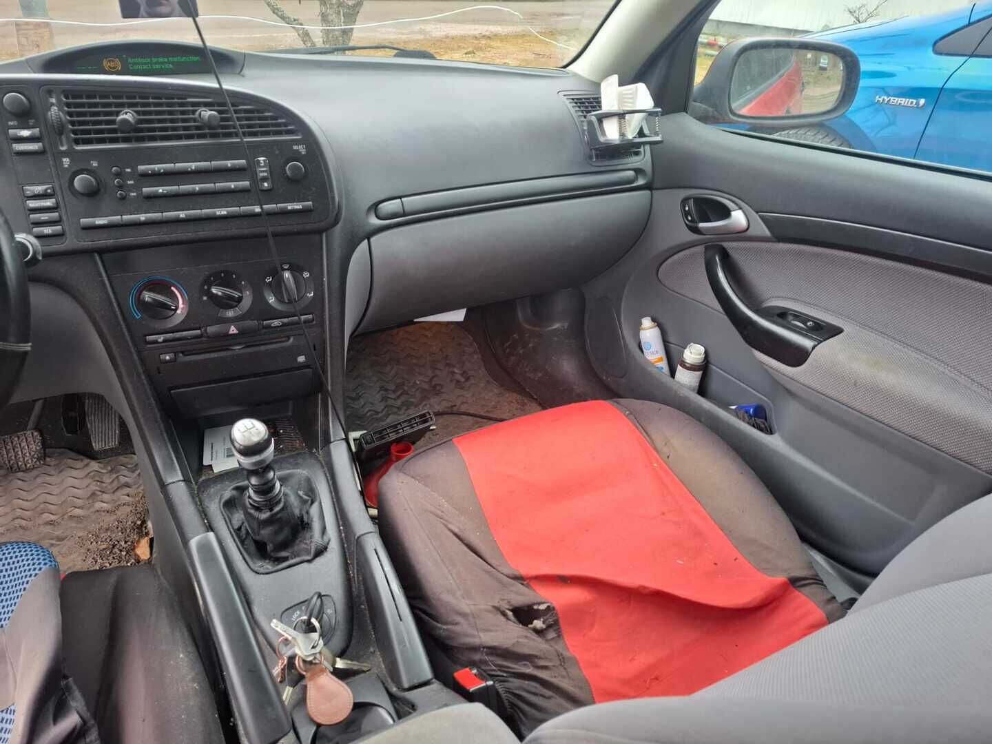 Saab 9-3 2003 * MYYDÄÄN HUUTOKAUPAT.COM *