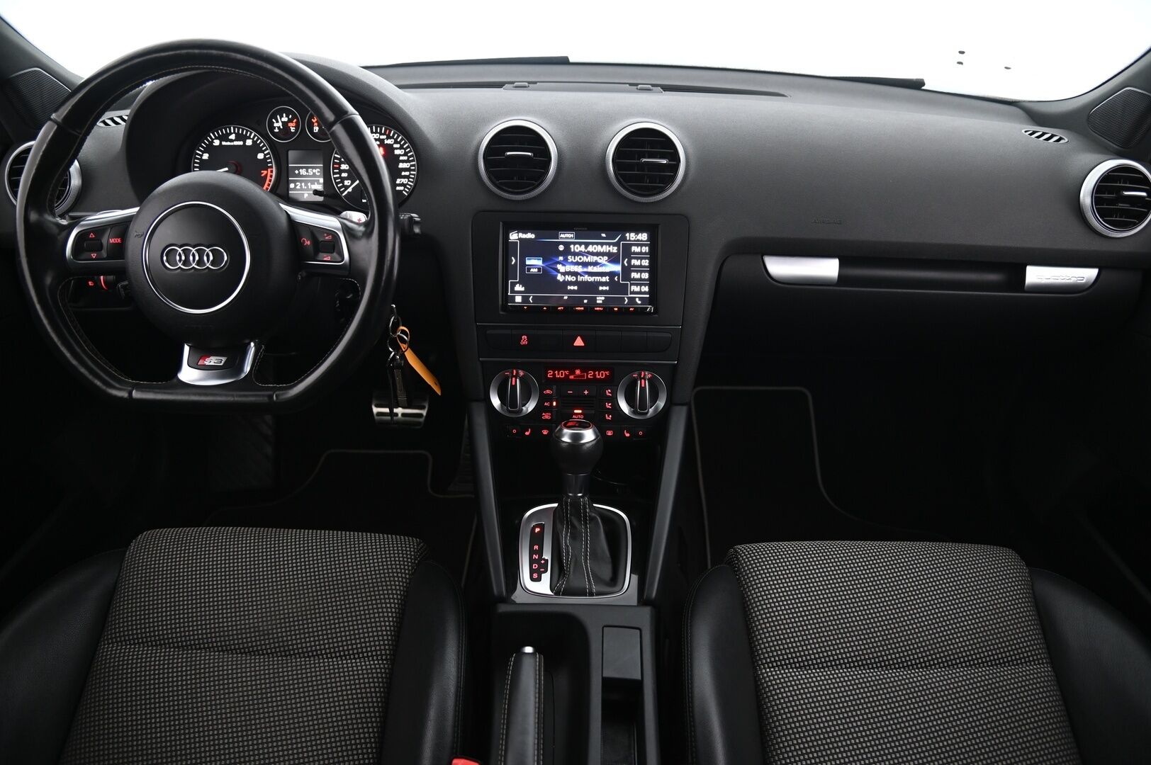 Audi S3 2012 Sportback 2,0 TFSI 195 kW quattro S tronic *Webasto kellolla / Suomi-auto / Jakopää juuri tehty*
