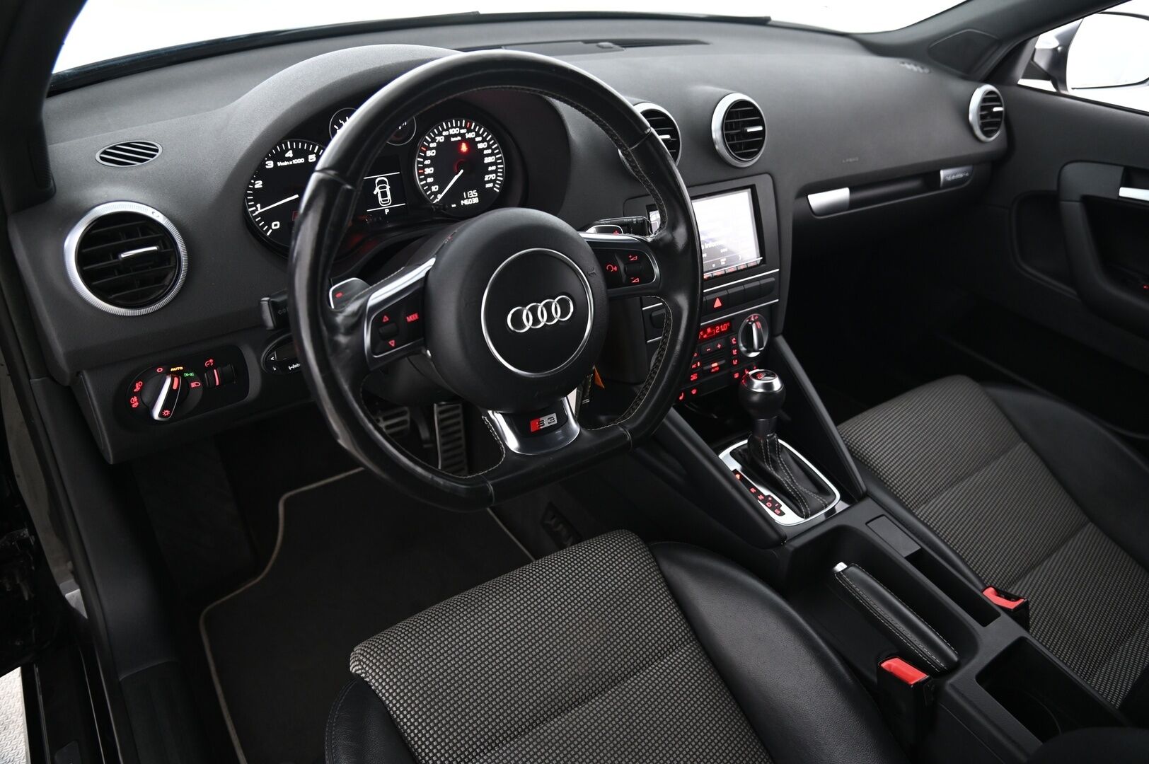 Audi S3 2012 Sportback 2,0 TFSI 195 kW quattro S tronic *Webasto kellolla / Suomi-auto / Jakopää juuri tehty*