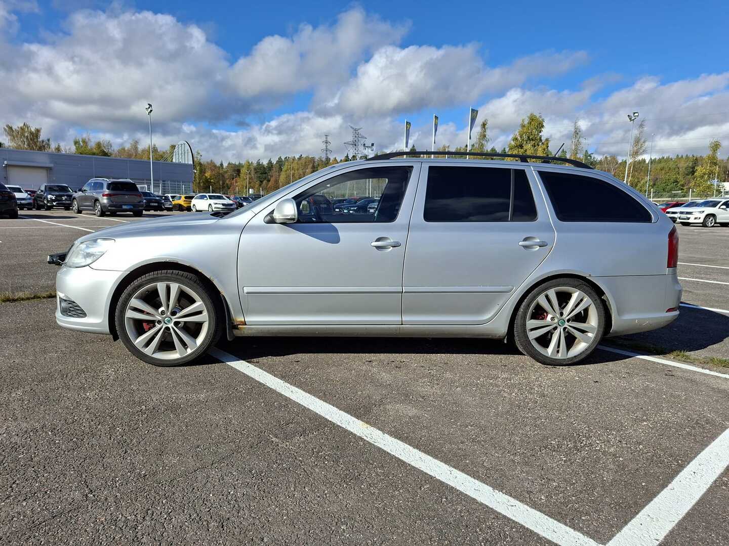 Skoda Octavia 2012, kuva 2/35