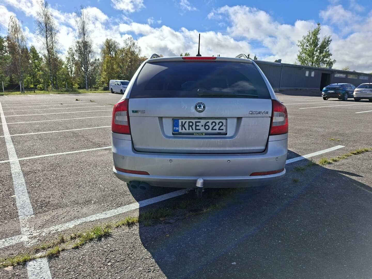 Skoda Octavia 2012 Combi 2,0 TDI 170 RS DSG Autom. - Myydään  Huutokaupat.com - Navi | Bluetooth | Nahkaverhoilu | Vakkari | 2x Aluvanteet hyvillä renkailla