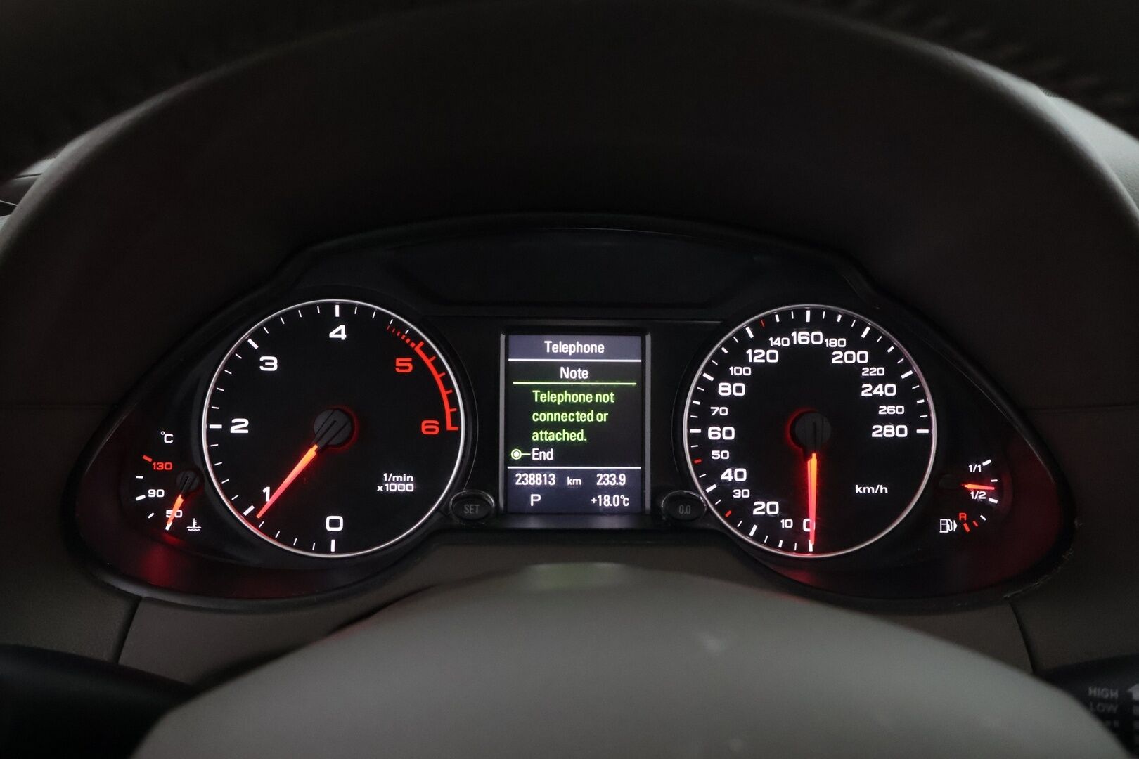 Audi Q5 2012 2,0 TDI (DPF) quattro S tronic Business MYYDÄÄN HUUTOKAUPAT.COM! - 2.Om Suomiauto | Webasto | Vaaleat Nahat | Vetokoukku | Lämmitetty & Viilennetty Mukiteline | Panorama | Tyyppiviat korjattu!