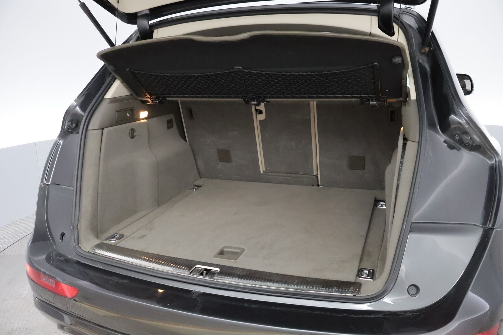 Audi Q5 2012 2,0 TDI (DPF) quattro S tronic Business MYYDÄÄN HUUTOKAUPAT.COM! - 2.Om Suomiauto | Webasto | Vaaleat Nahat | Vetokoukku | Lämmitetty & Viilennetty Mukiteline | Panorama | Tyyppiviat korjattu!