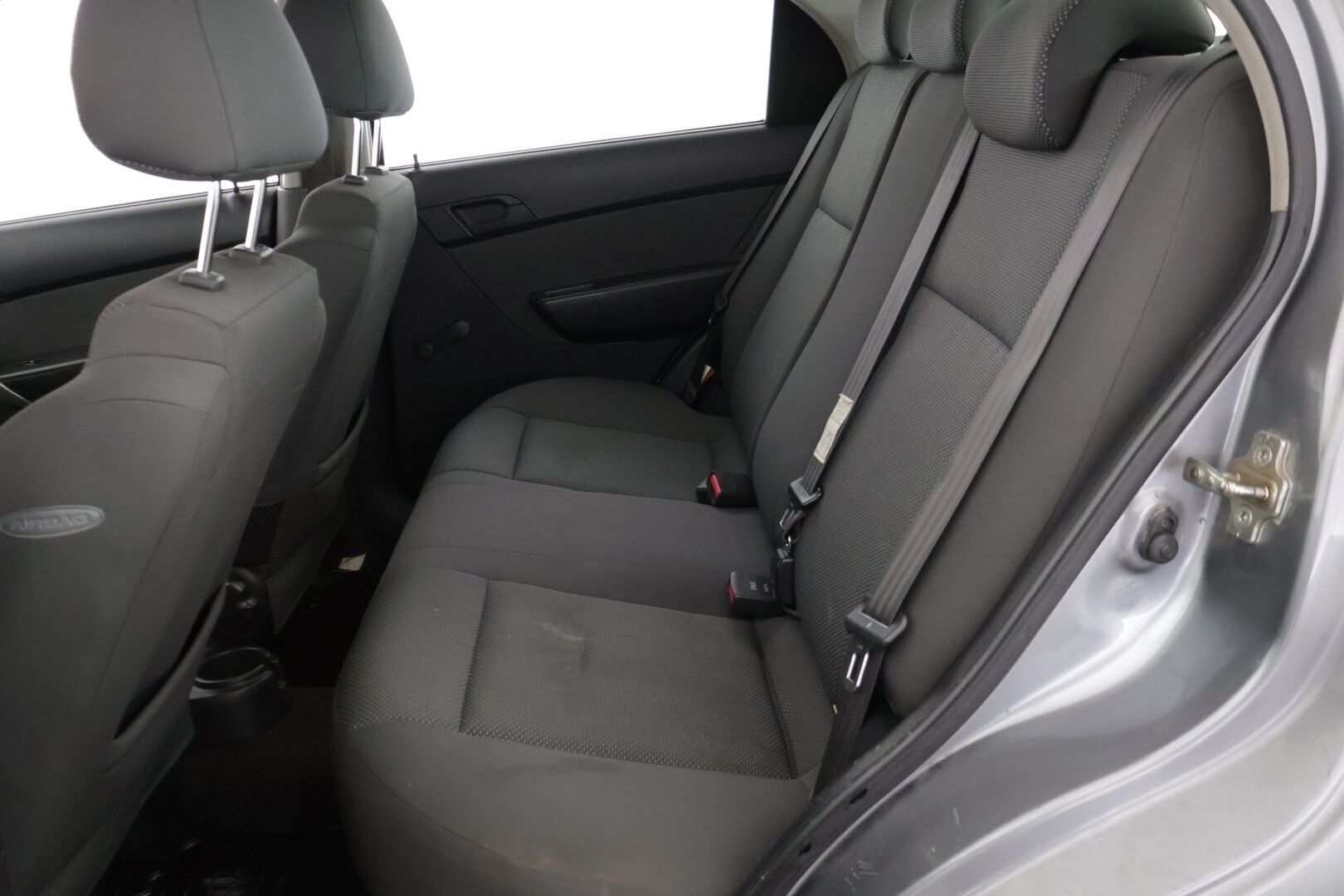 Chevrolet Aveo 2009 4-ov LS 1,4 M/T AC Star * YritysOutlet - Myydään vain yrityksille * - ** Suomi-auto / Lohko / Kahdet renkaat **