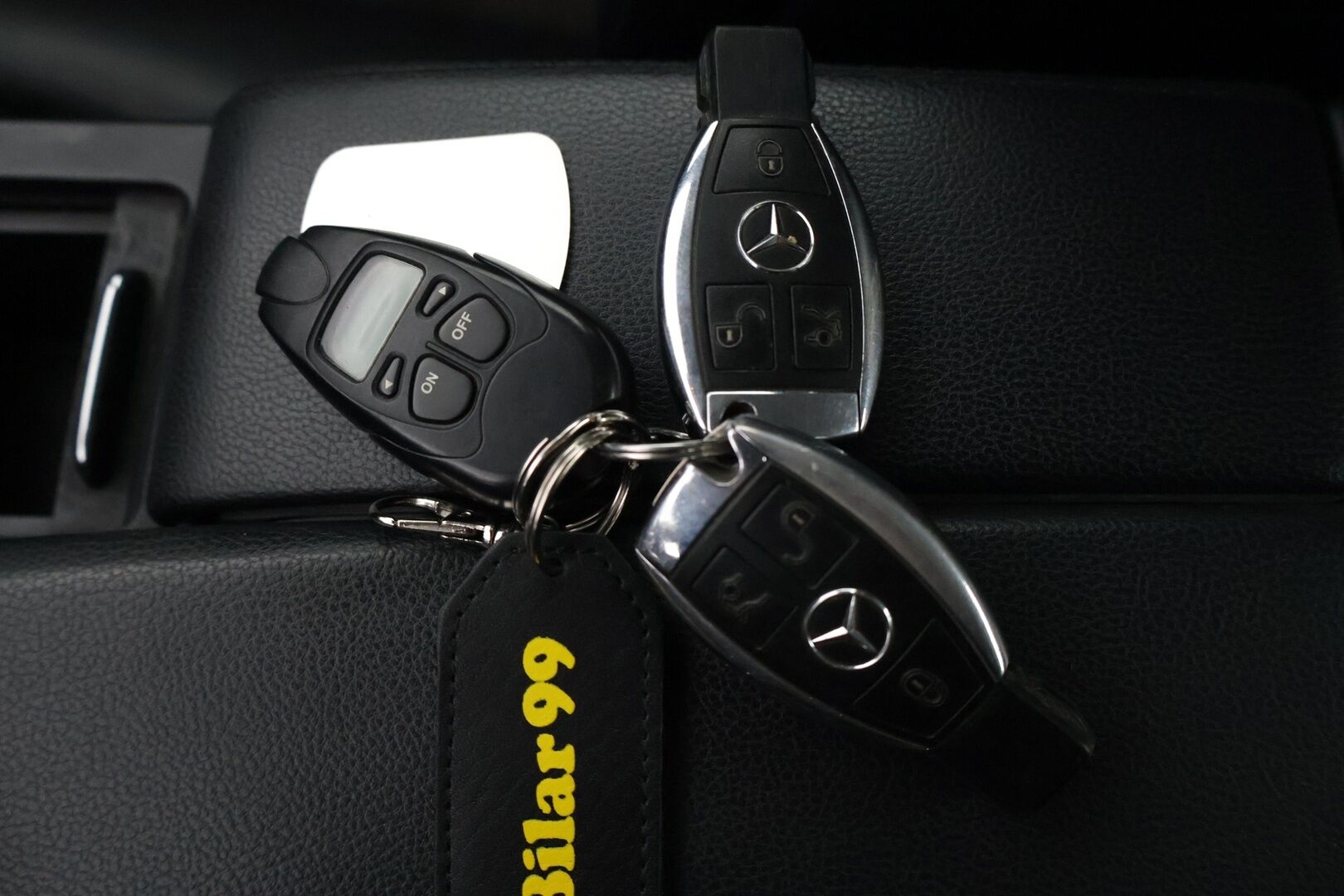 Mercedes-Benz E 2011 200 CDI BE A Premium Business** YritysOutlet - Myydään vain yrityksille - Jälkiasennettu P.Kamera ja keskinäyttö / 2x Renkaat vanteineen