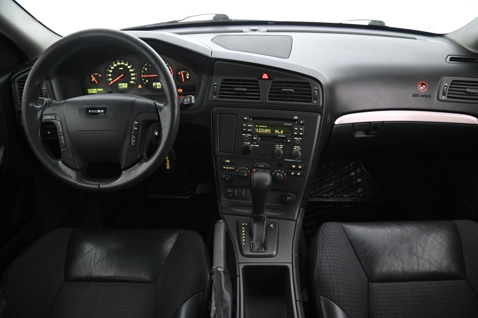 Volvo V70 2001 2,4T *Myydään Huutokaupat.com* - Myydään Huutokaupat.com