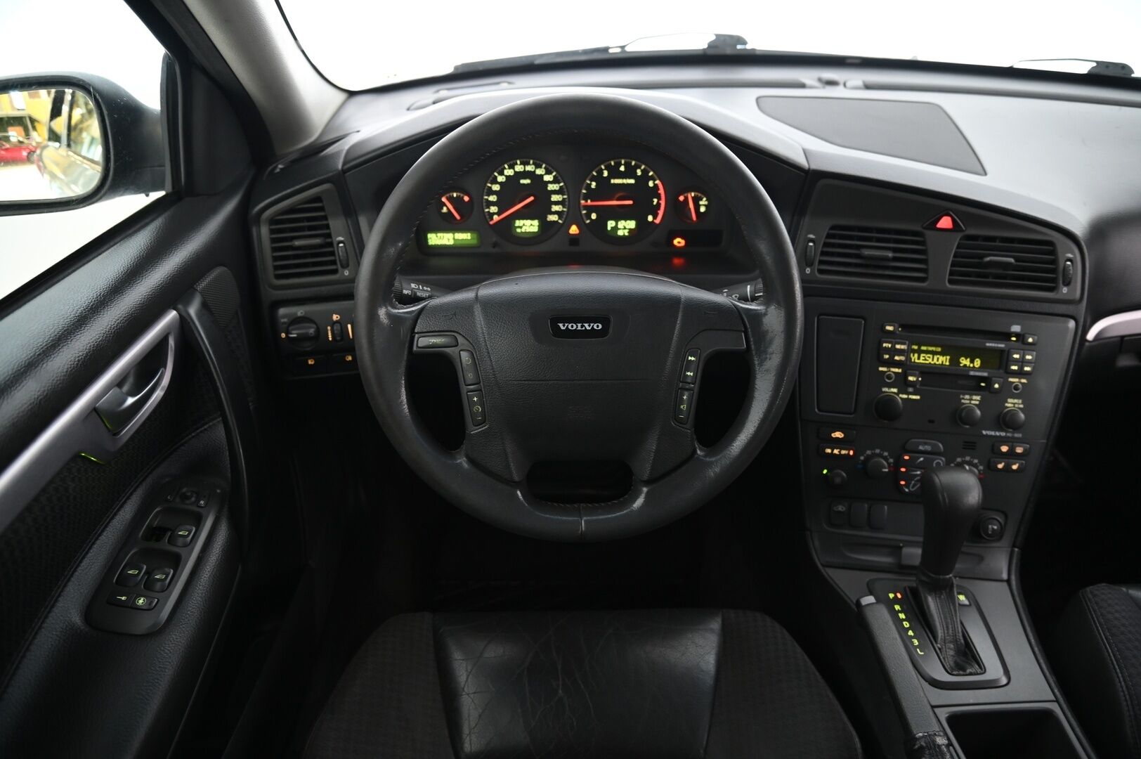 Volvo V70 2001 2,4T *Myydään Huutokaupat.com* - Myydään Huutokaupat.com