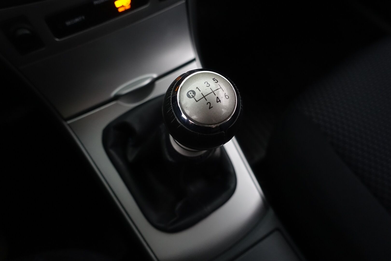 Toyota Corolla 2012 1,6 Valvematic Linea Sol 4ov - Suomi-auto | Lohko+sisäpistoke | vakkari | 2x renkaat | Huoltokirja | Radio + CD soitin | 