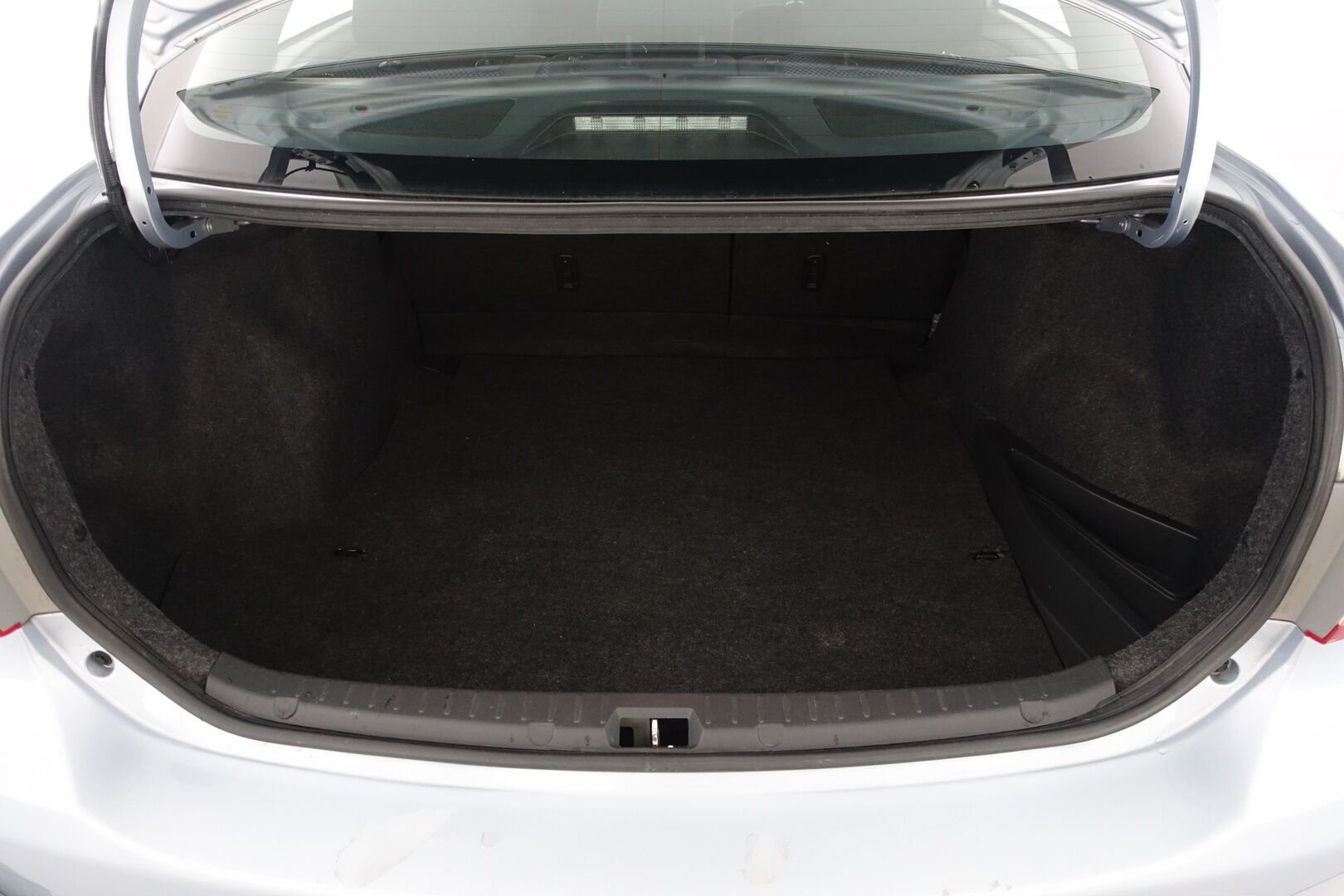 Toyota Corolla 2012 1,6 Valvematic Linea Sol 4ov - Suomi-auto | Lohko+sisäpistoke | vakkari | 2x renkaat | Huoltokirja | Radio + CD soitin | 