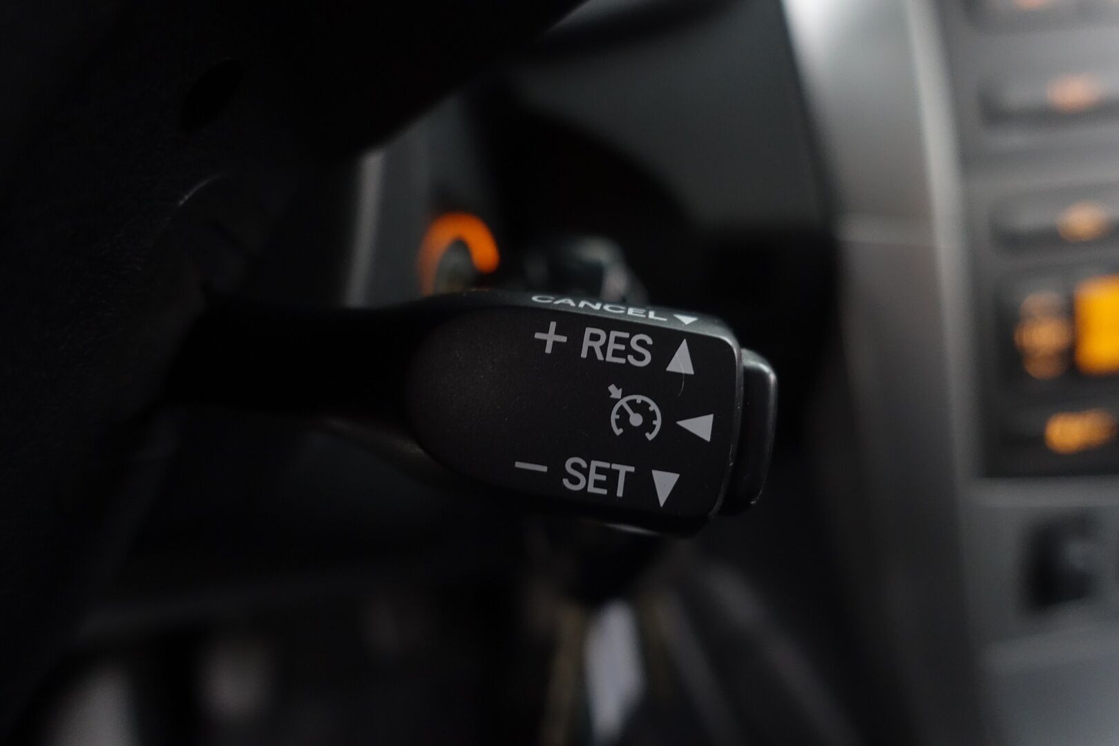 Toyota Corolla 2012 1,6 Valvematic Linea Sol 4ov - Suomi-auto | Lohko+sisäpistoke | vakkari | 2x renkaat | Huoltokirja | Radio + CD soitin | 