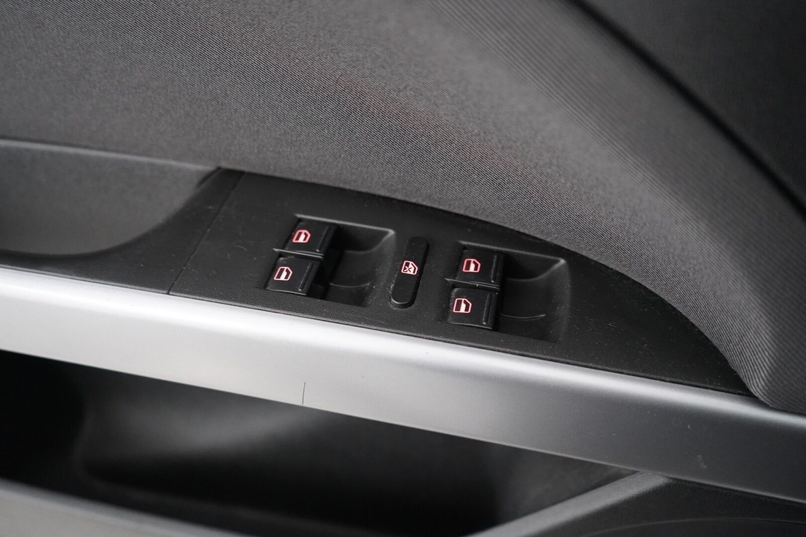 Seat Leon 2012 1,6 TDI Copa Plus - YritysOutlet - Myydään vain yrityksille - Suomi- auto | Lohkolämmitin | Vakkari | Navi | Koukku | Kahdet renkaat vanteineen | Huoltokirja
