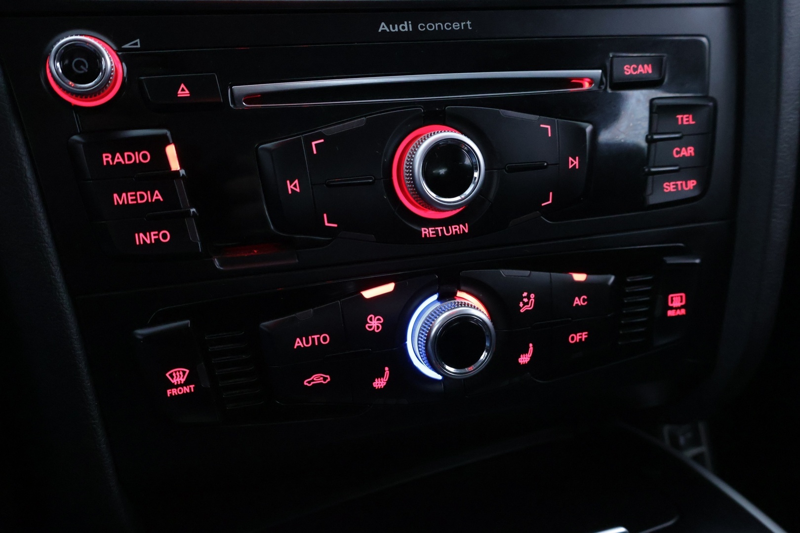 Audi A4 2012 Avant Business 1,8 TFSI 125 kW * / Yritys-outlet - myydään vain yrityksille! / Suomi-auto / Vakkari / P-tutkat / Lohkolämmitin / Xenon / * - Yritys outlet - Myydään vain yrityksille! Suomi-auto - HULLUT AVAJAISHULINAT KORKOTARJOUS 3,29 %