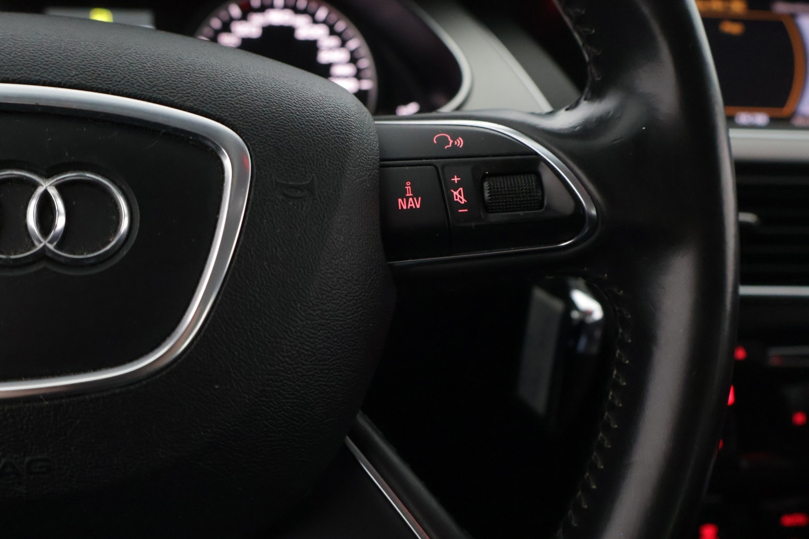 Audi A4 2012 Avant Business 1,8 TFSI 125 kW * / Yritys-outlet - myydään vain yrityksille! / Suomi-auto / Vakkari / P-tutkat / Lohkolämmitin / Xenon / * - Yritys outlet - Myydään vain yrityksille! Suomi-auto - HULLUT AVAJAISHULINAT KORKOTARJOUS 3,29 %